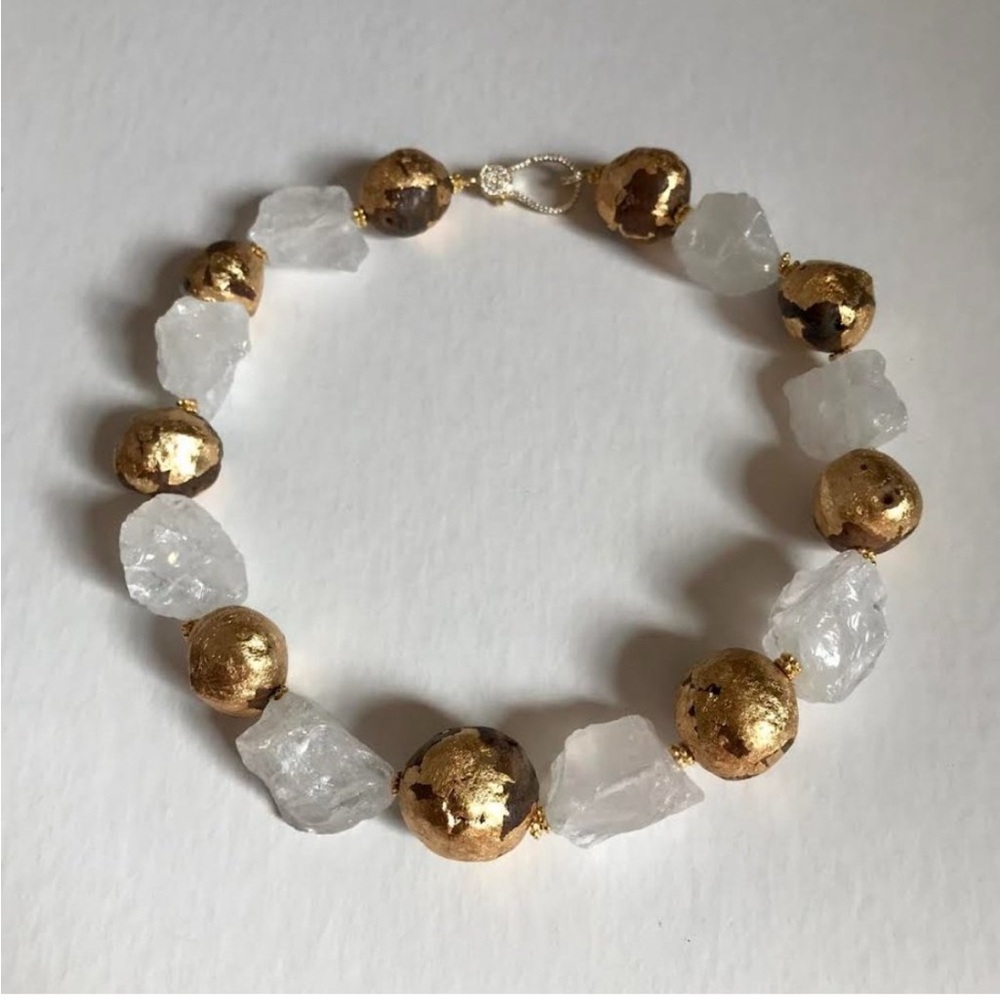 ✨ Gorgeous Raw Crystal and Gold-Plated Tea Tree Seed Necklace Set✨